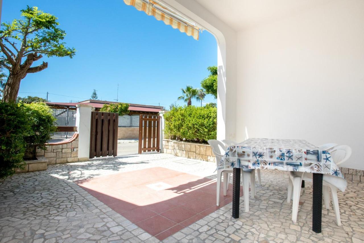 Villa Bahia Torre Lapillo Exteriör bild